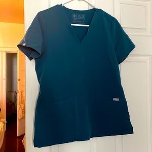 FIGS Three-Pocket Scrub Top Size:S